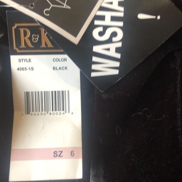 Black velveteen halter zips‎ up the back built in bra NWT made by R&K - Picture 5 of 5